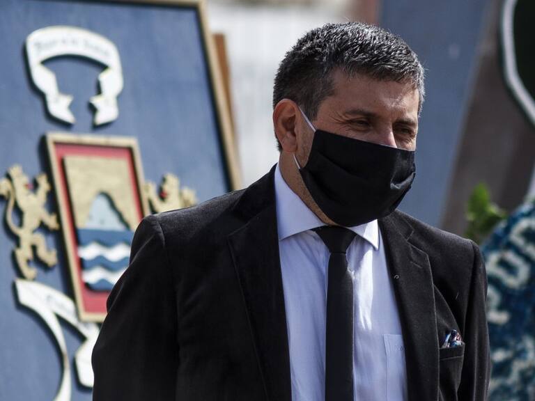 21 MAYO 2020/ARICA Alcalde Gerardo Espíndola porta mascarilla, en la ceremonia de conmemoración del 141 aniversario del combate naval de Iquique, en medio de la pandemia por COVID-19. FOTO: ALEXIS FUENTES/AGENCIAUNO