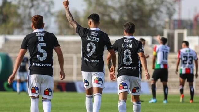 Colo Colo aplastó a Palestino y se metió de lleno en la pelea por el título del Torneo Nacional 2022