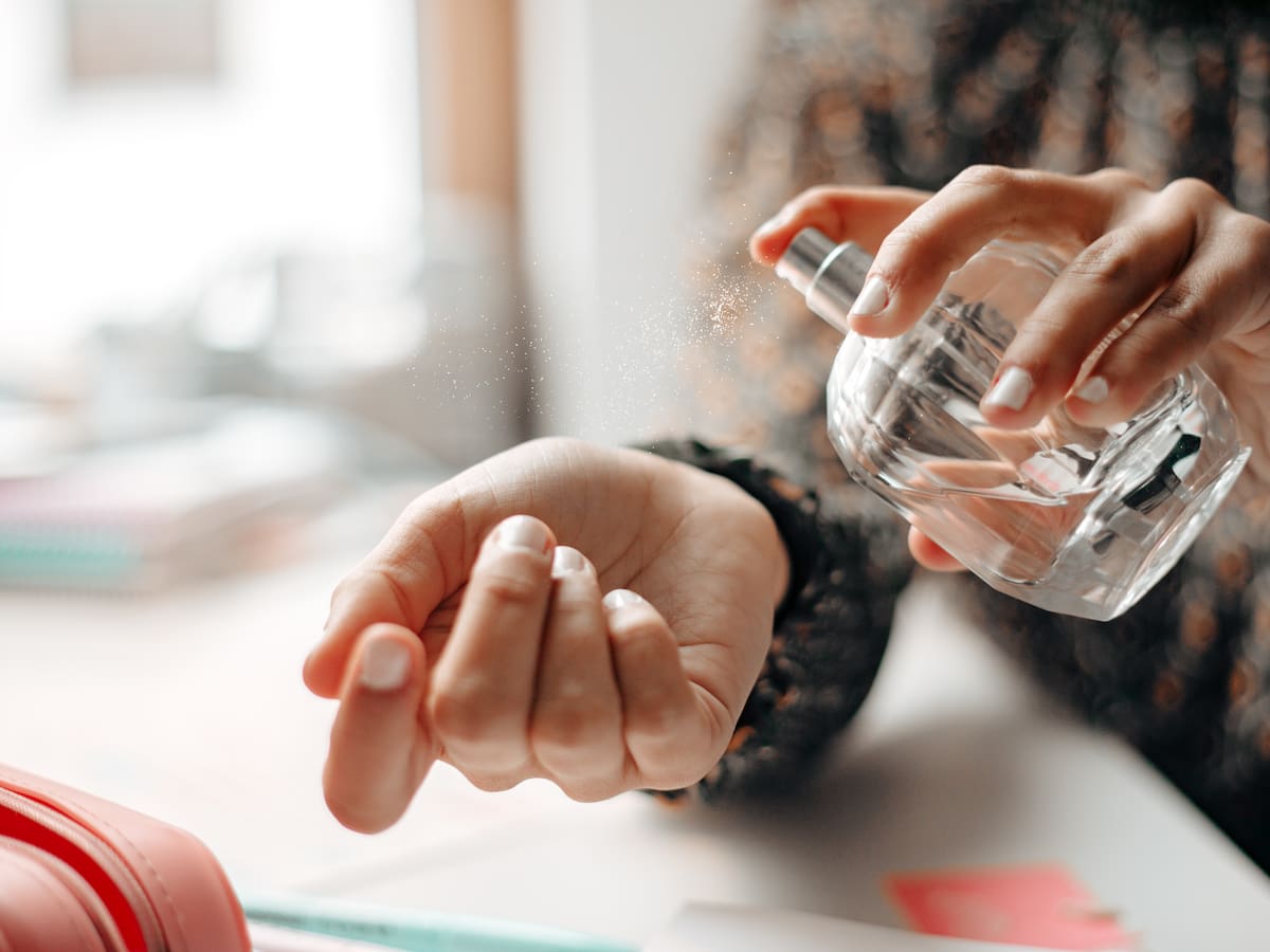 Científicos dudan sobre la seguridad de los perfumes: estas fueron las razones que despertaron las alarmas