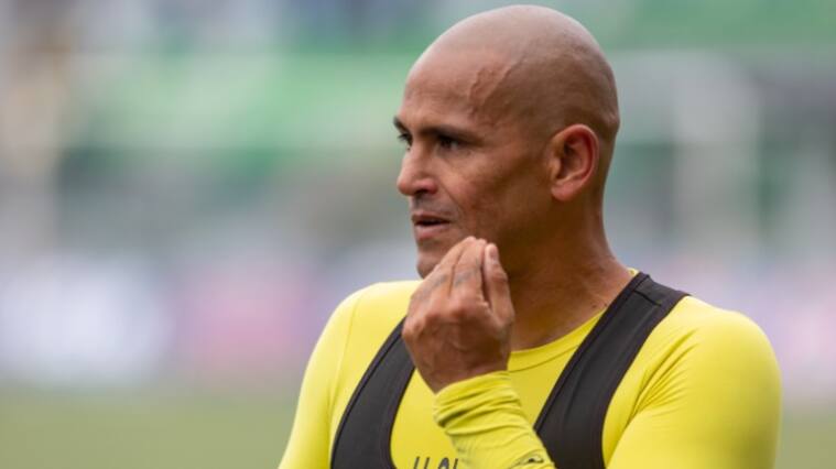 Humberto Suazo responde a quienes lo piden para La Roja y afirma que "nos merecemos nuevamente estar en un Mundial"