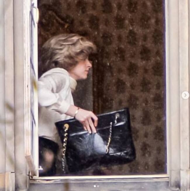 Kristen Stewart como Lady Di