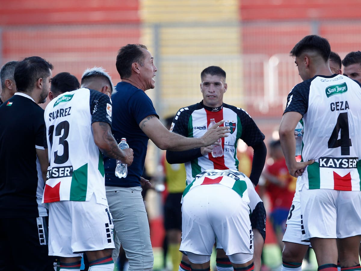 “Yo no le puedo impedir a un jugador que crezca”: DT de Palestino no se cierra a una posible salida de Iván Román