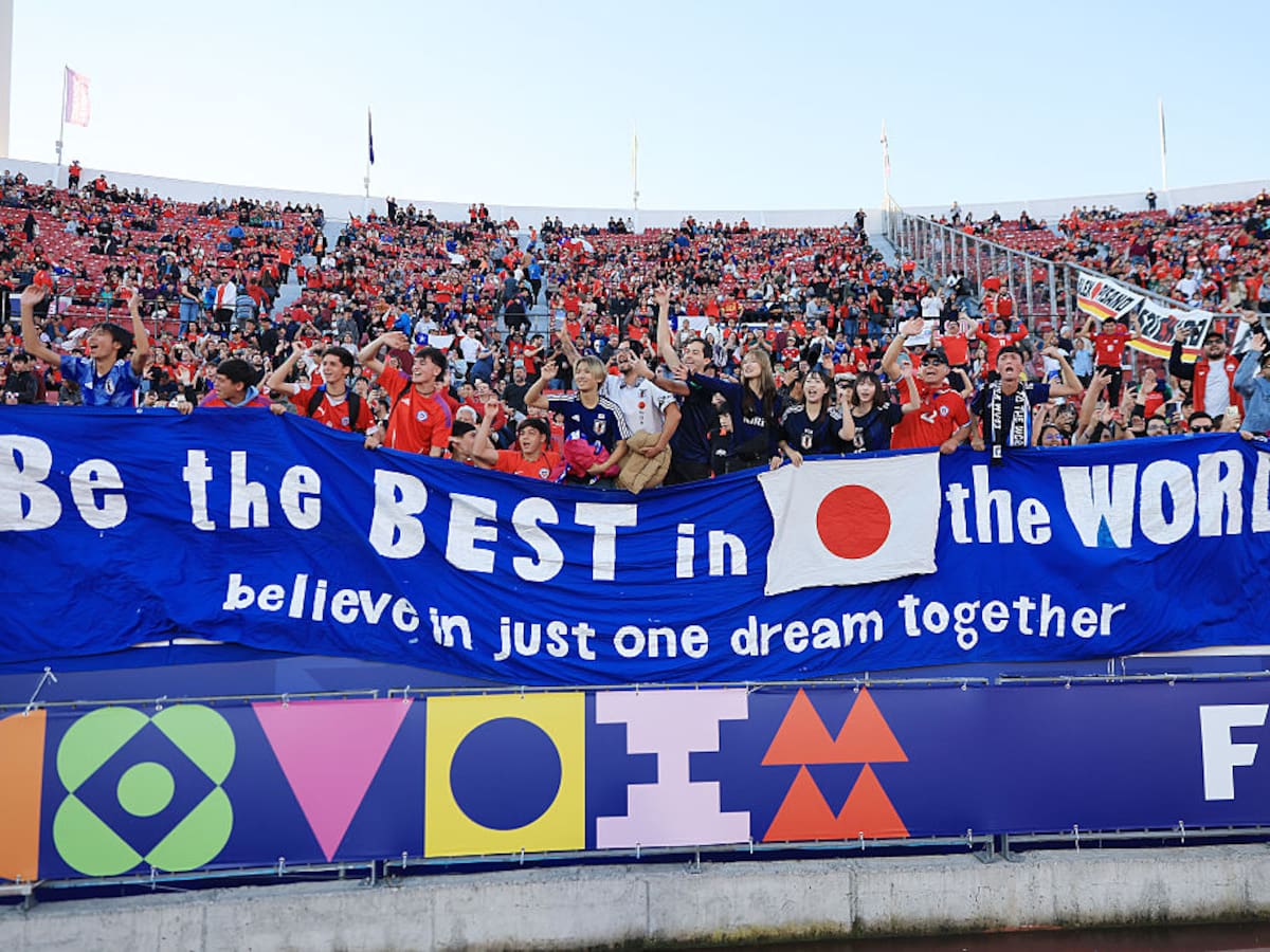 Insólito: seguridad del Estadio Nacional quitó lienzos a barra japonesa en la previa del duelo ante Chile