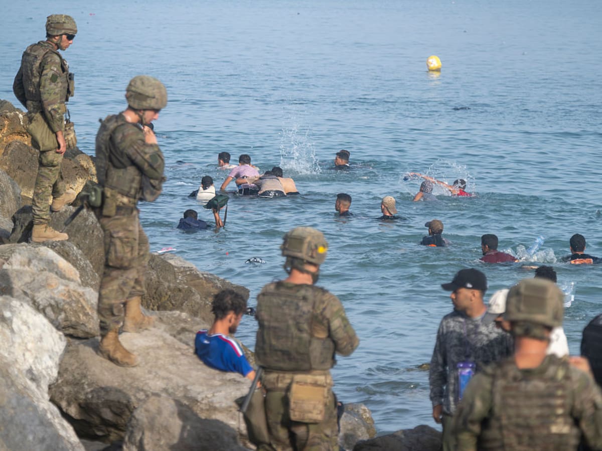 Marruecos refuerza frontera con Ceuta ante llamados a una nueva entrada masiva de migrantes este sábado