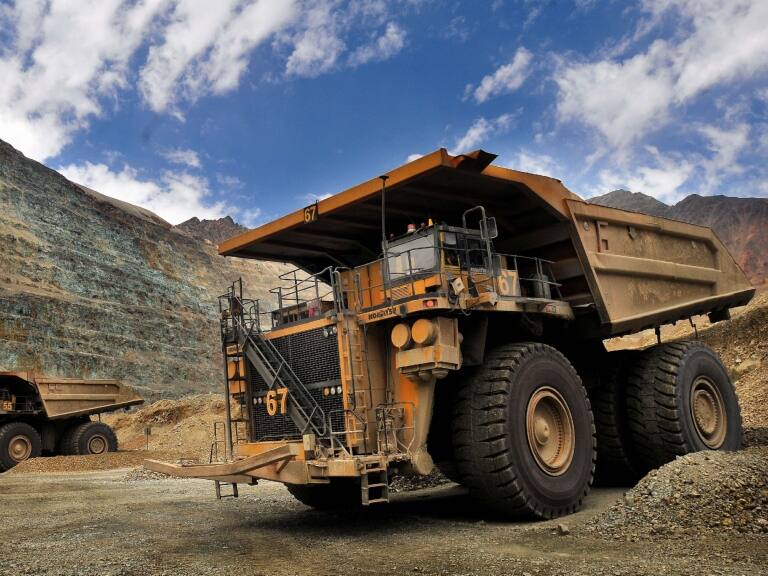 Codelco: excedentes caen 65% en el tercer trimestre y llegan a US$917 millones
