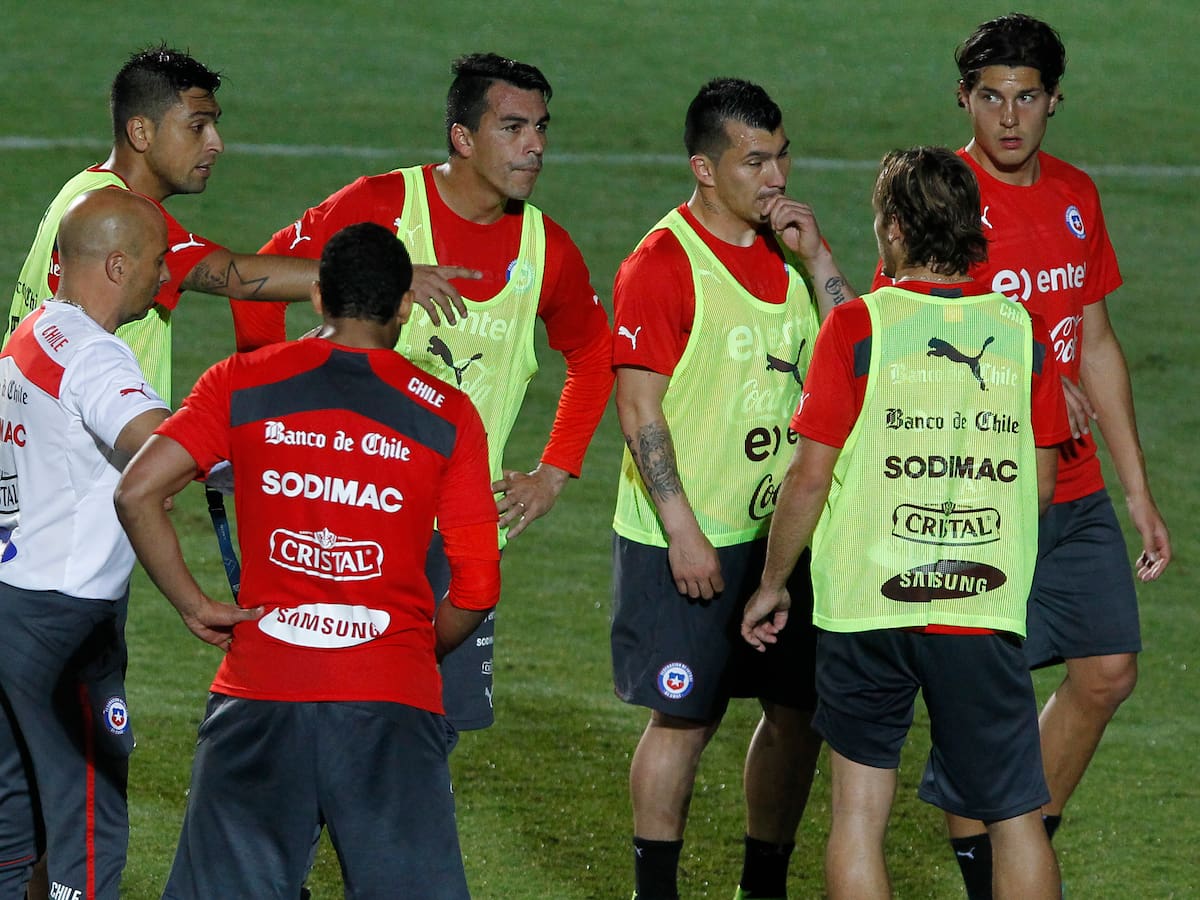 “¿Me estás huev...?“: Paredes reacciona a un eventual regreso de Sampaoli a La Roja y sorprende con su candidato a la banca nacional