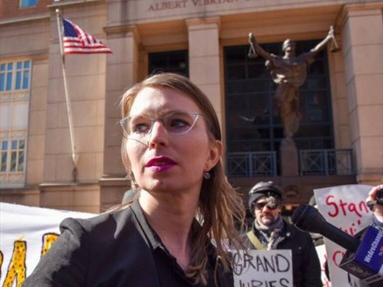 Chelsea Manning sale en libertad tras negarse a declarar por el caso Wikileaks