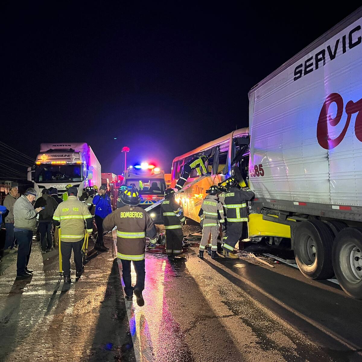 Tragedia en Coquimbo: 6 personas mueren tras choque múltiple de buses en la Ruta 5 Norte