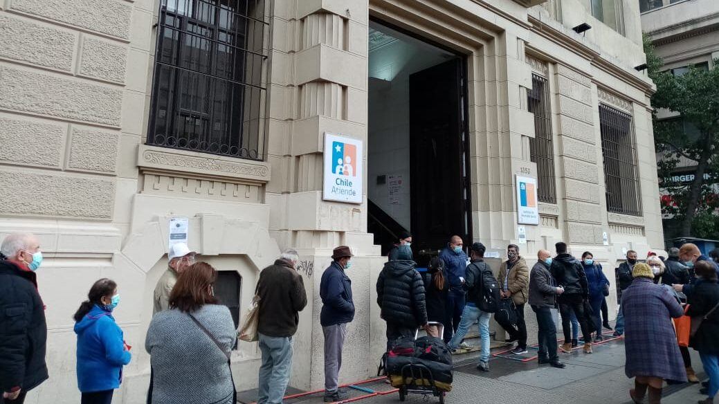 Filas en sucursal de ChileAtiende por RSH e IFE universal