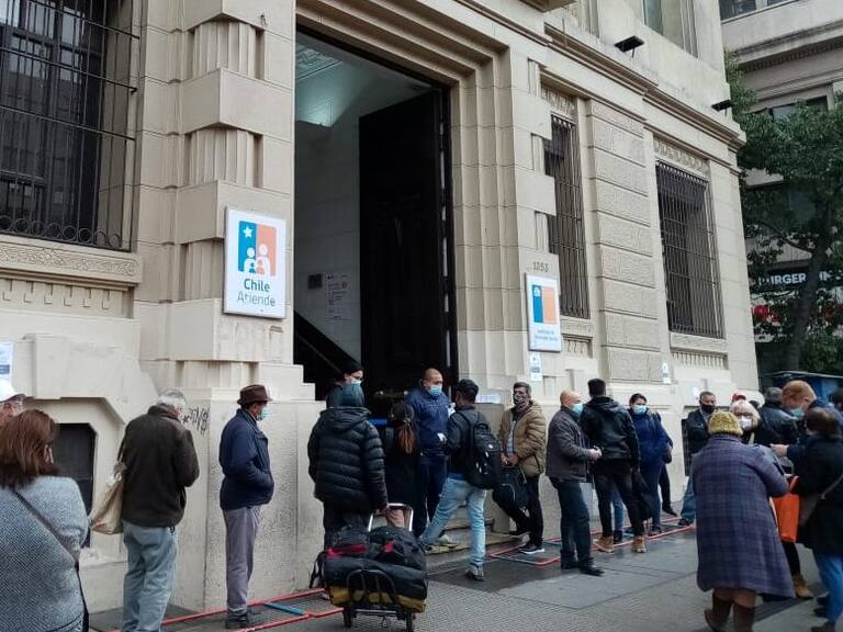 Filas en sucursal de ChileAtiende por RSH e IFE universal