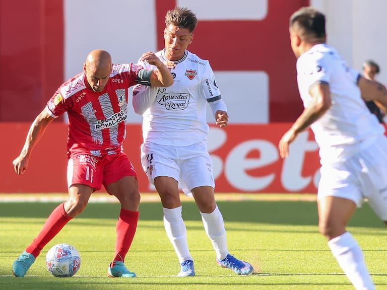 Ñublense extiende su invicto y llega de contragolpe al liderato del Campeonato Nacional 2026