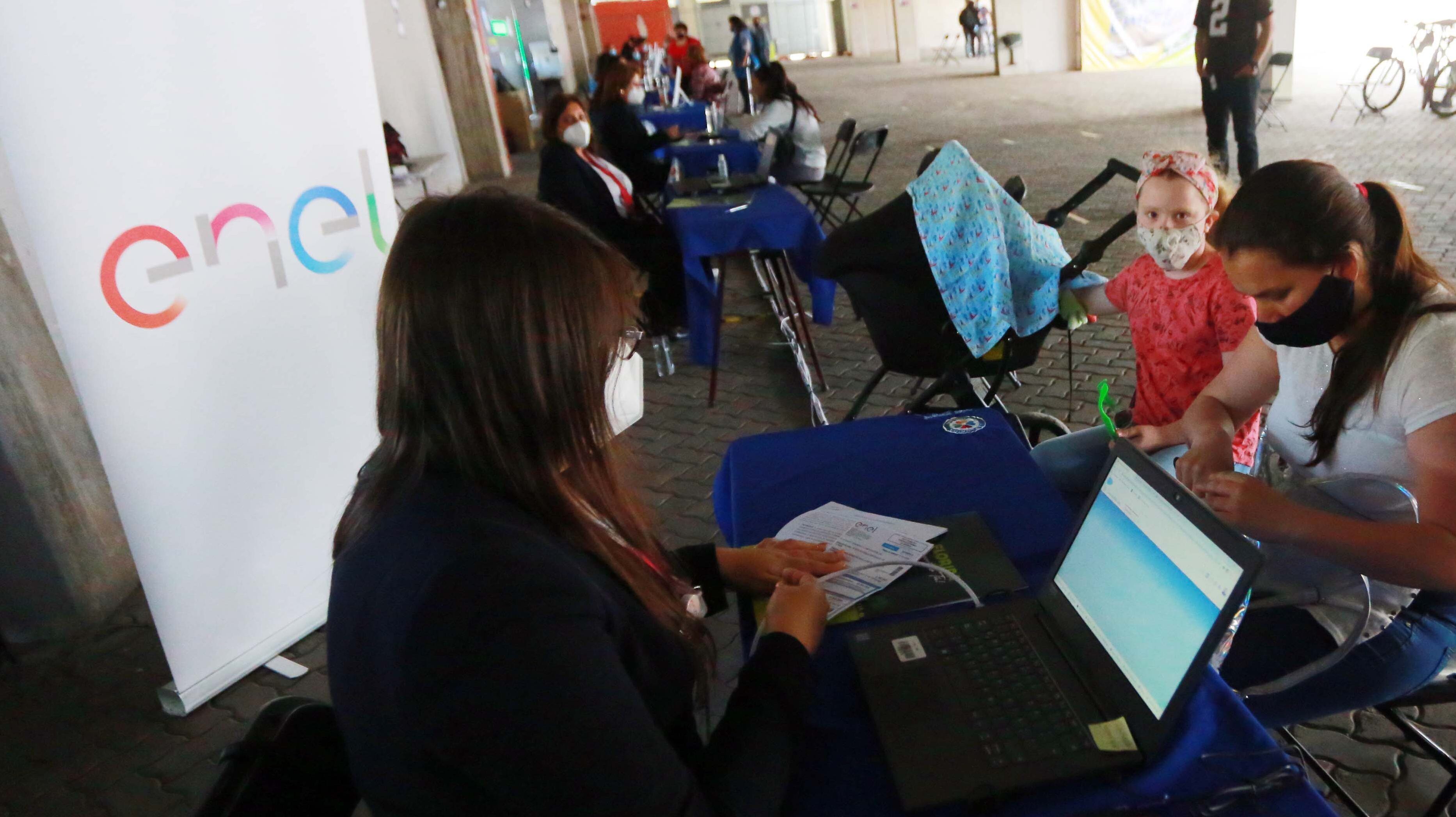 Enel amplió los beneficios para los deudores por la pandemia del coronavirus