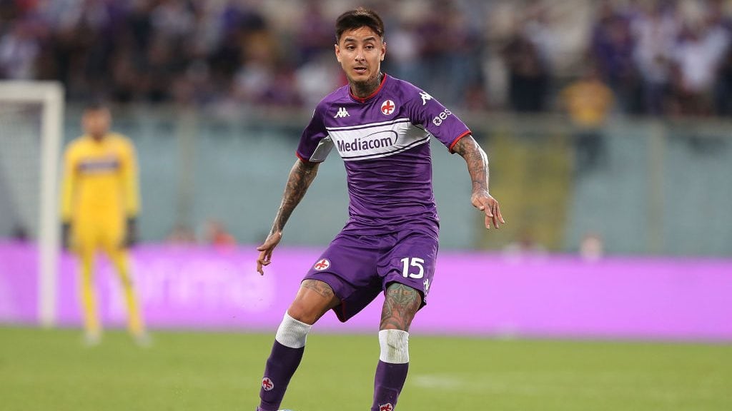 Erick Pulgar participó en la derrota de Fiorentina ante Venezia