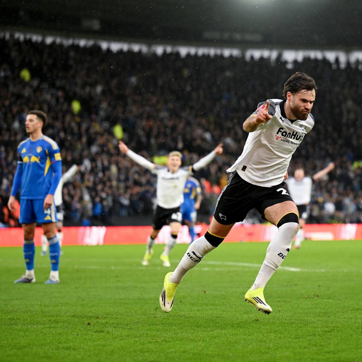 Ben Brereton en racha: marcó por segundo partido consecutivo y ante un equipo de Premier League