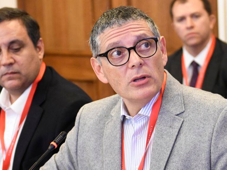 Ropa falsificada en La Polar: director del Sernac critica duramente a la empresa en el Congreso