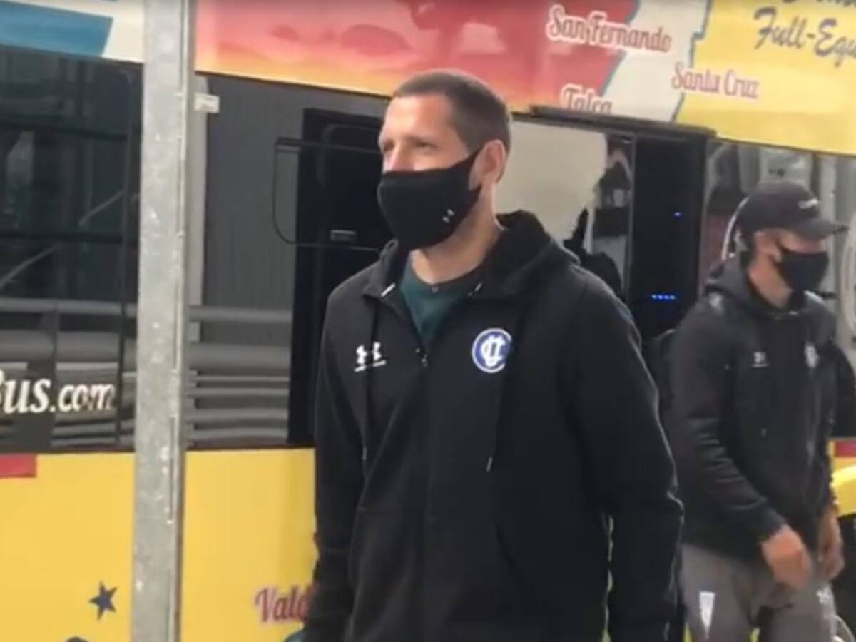 Universidad Católica ya emprendió rumbo a Brasil para seguir con vida en Copa Libertadores