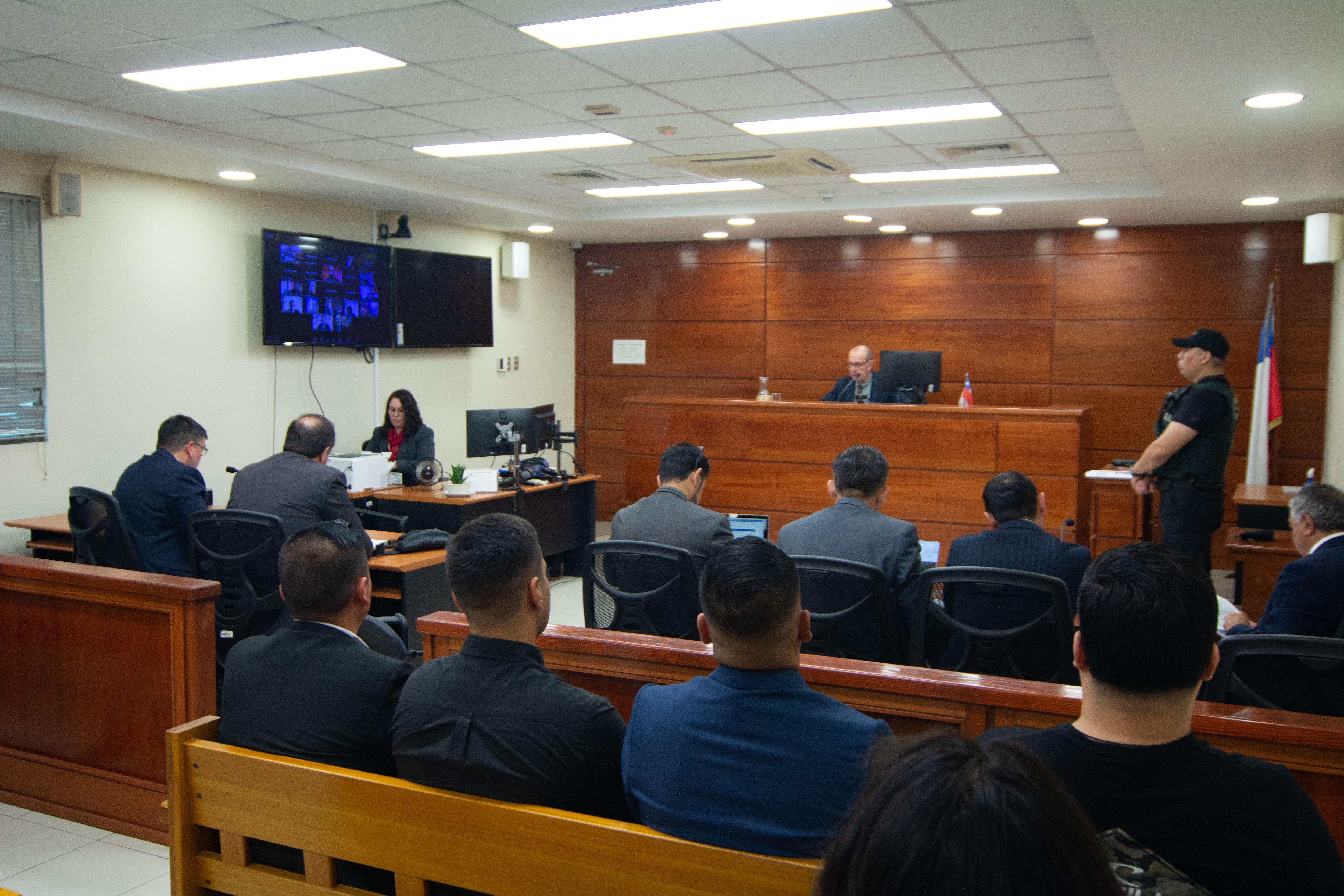 ARICA: Fiscalía de Arica formaliza a ocho funcionarios del Ejército