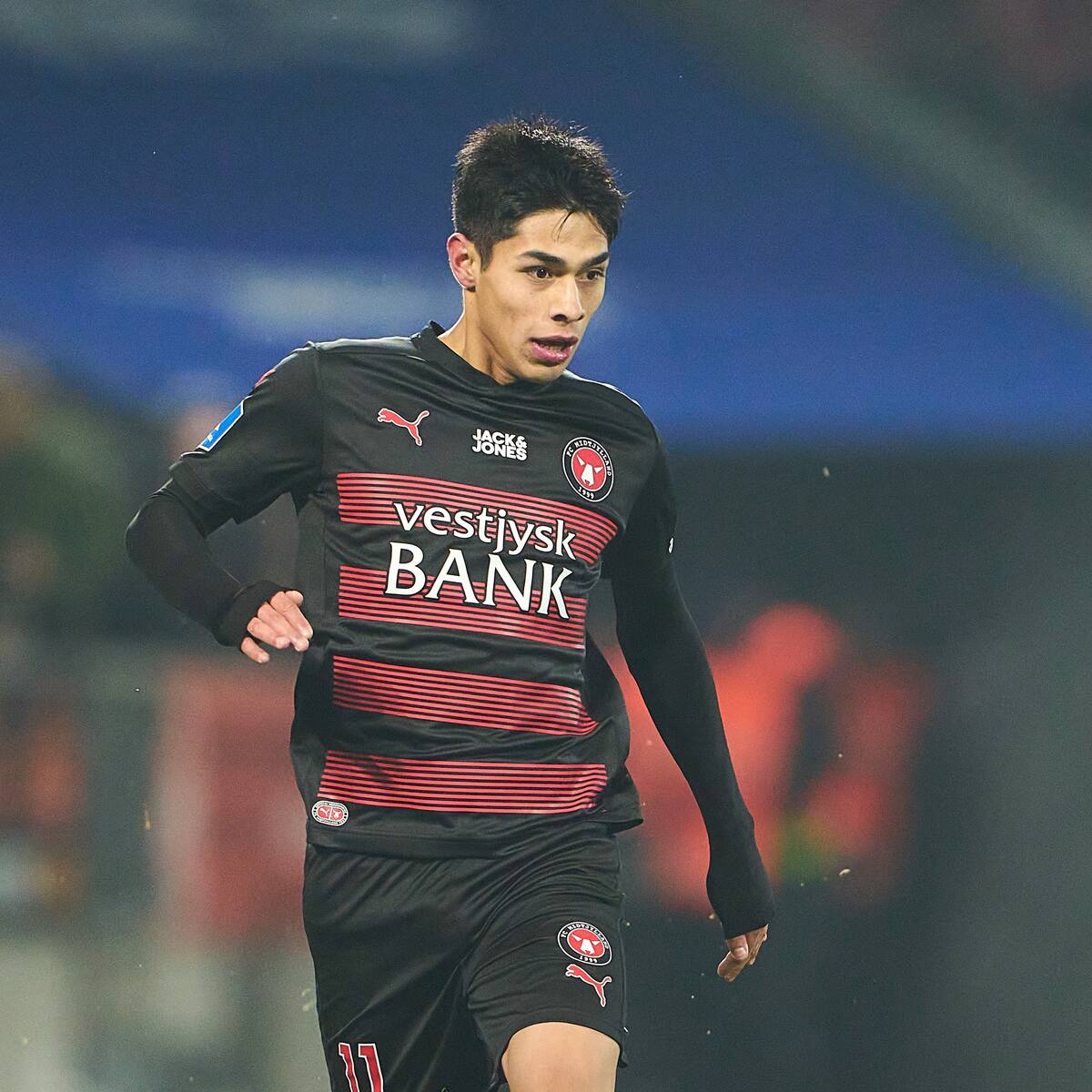 Darío Osorio aportó una asistencia en increíble empate del Midtjylland: el chileno sigue con chances de ser campeón