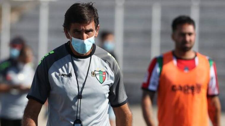 Gustavo Costas estalló contra el arbitraje de Felipe González en la igualdad ante Coquimbo Unido: "Hoy jugamos contra quince"
