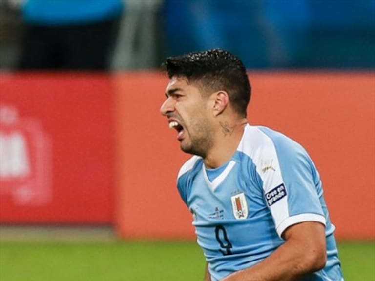 Luis Suárez es duda en Uruguay para medirse ante Chile por el último partido del Grupo C