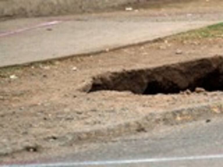 Se registra socavón de 28 metros de profundidad en avenida Independencia