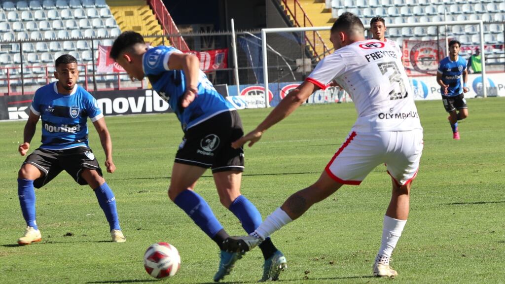 Programación fútbol chileno: ¿Qué partidos se juegan hoy, 6 de octubre, y quién transmite?