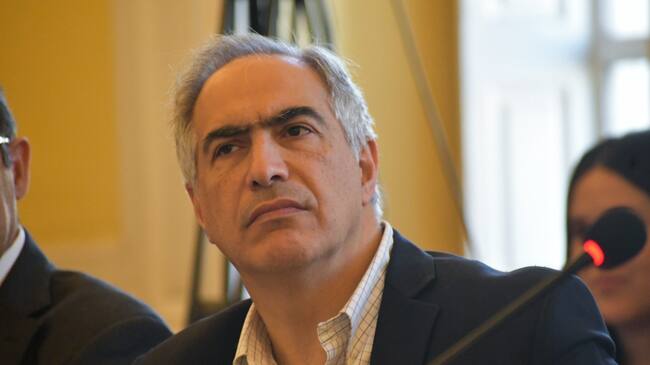 05 de Junio del 2023 / SANTIAGO Senador Francisco Chahuán.
La Comisión de Salud del Senado revisa el proyecto que crea un nuevo modelo de atención en FONASA, otorga facultades y atribuciones a la Superintendencia de Salud y modifica normas relativas a las instituciones de Salud Previsional.
VICTOR HUENANTE / AGENCIAUNO