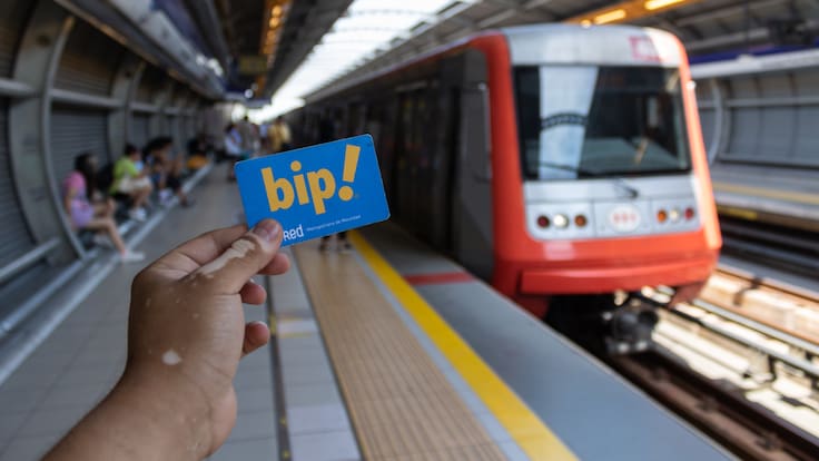 Viajes en Metro y sistema RED a $220: así puedes acceder a una tarifa rebajada en el transporte público
