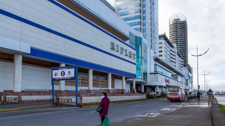 Hombre cae desde noveno piso del Mall Paseo Costanera en Puerto Montt