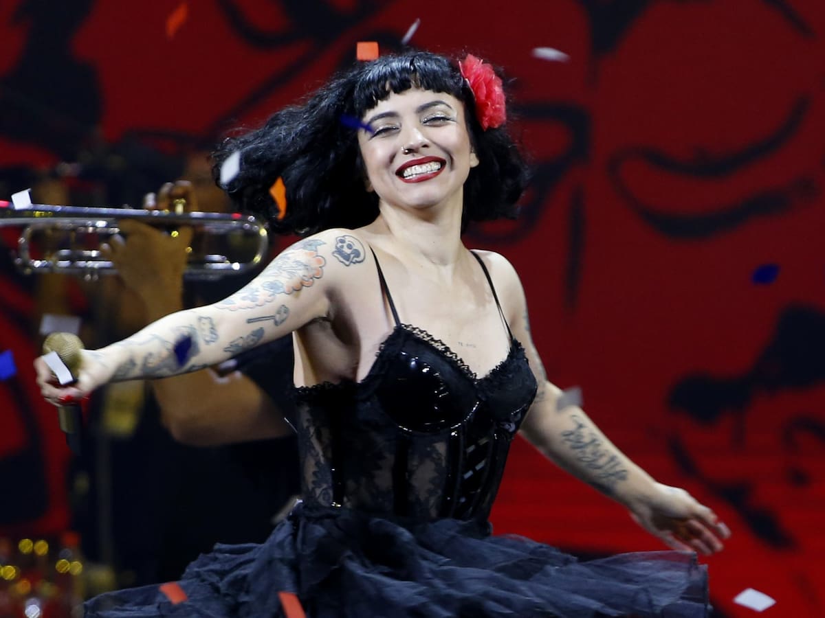 Mon Laferte desclasificó irreconocible imagen de su infancia