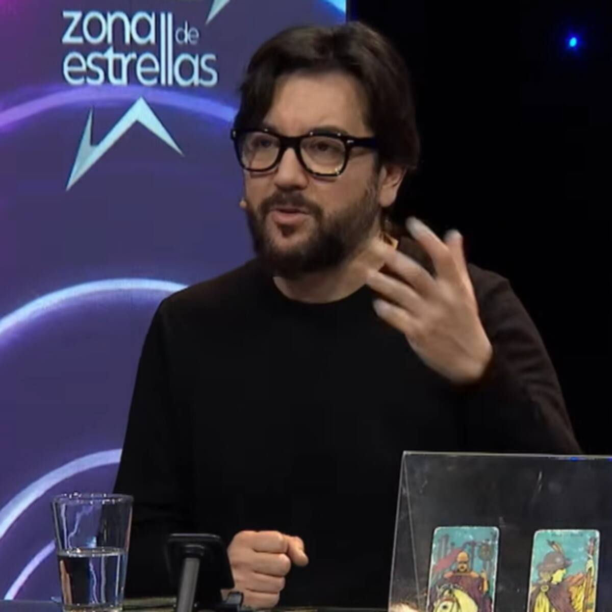 Álvaro Santi remece programa con impactante predicción sobre famoso rostro de TV: “Es algo que se está gestando”