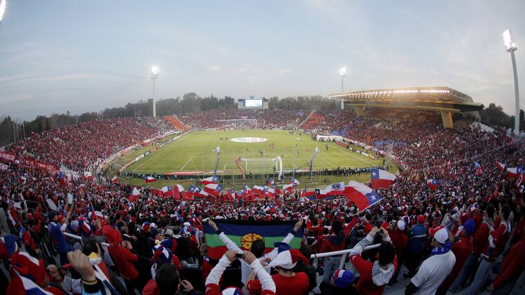 12 de Julio 2011/MENDOZAPartido valido por el grupo C de Copa America entre las seleccion de Chile vs Peru, jugado en el estadio Malvinas Argentina de Mendoza
FOTO:MARIO DAVILA/AGENCIAUNO