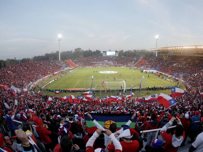 12 de Julio 2011/MENDOZAPartido valido por el grupo C de Copa America entre las seleccion de Chile vs Peru, jugado en el estadio Malvinas Argentina de Mendoza
FOTO:MARIO DAVILA/AGENCIAUNO