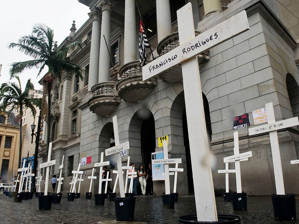Brasil: Bolsonaro indulta a policías autores de una masacre