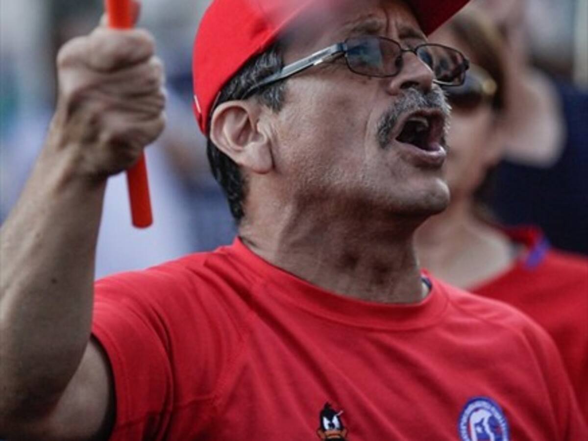 Minera Escondida no descarta cerrar operaciones tras 35 días de huelga
