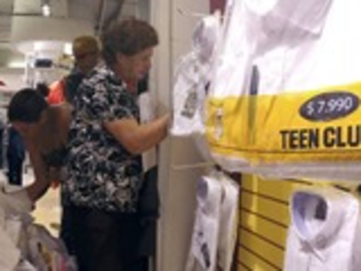 Uniformes escolares: Sernac detectó «grandes diferencias» en valores de las prendas