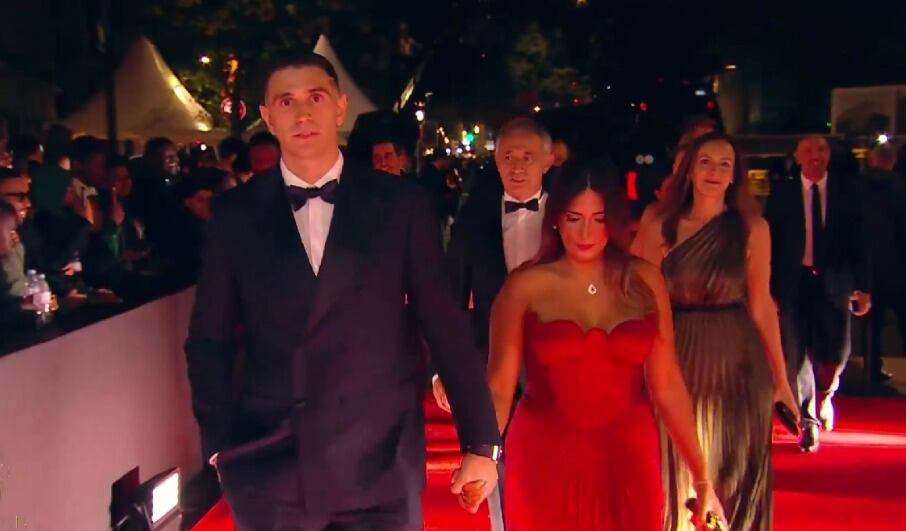 X: @ballondor