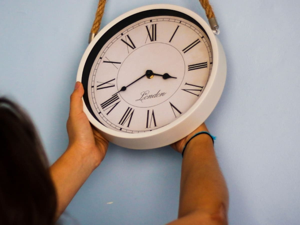 Cambio de hora en Chile 2026: ¿Se adelanta o atrasa el reloj para iniciar el horario de invierno?