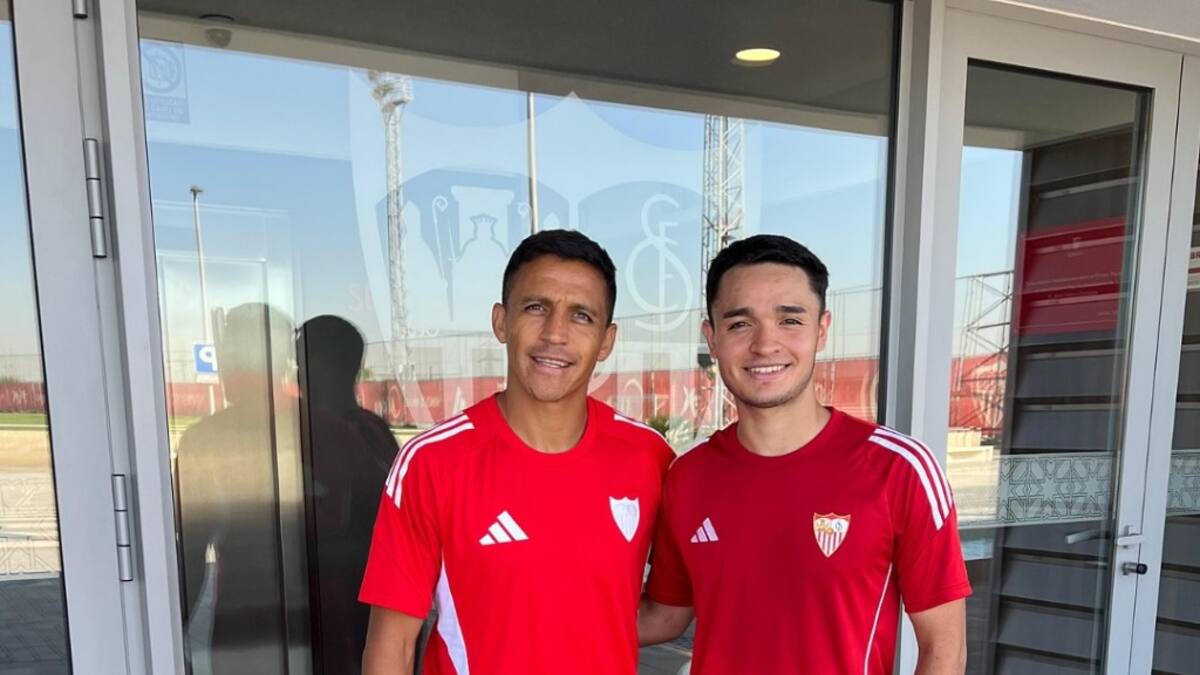 Alexis Sánchez le dio la bienvenida: el juvenil chileno que busca su oportunidad en el Sevilla
