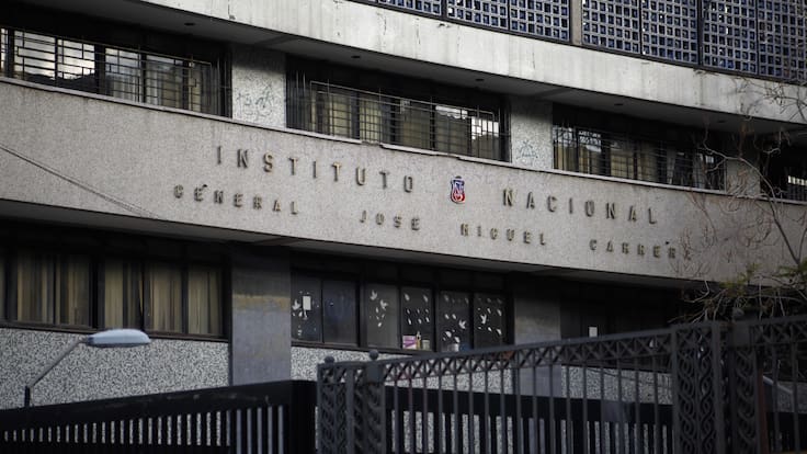 Tras amenazas de tiroteo: Instituto Nacional mantendrá clases online hasta vacaciones de invierno