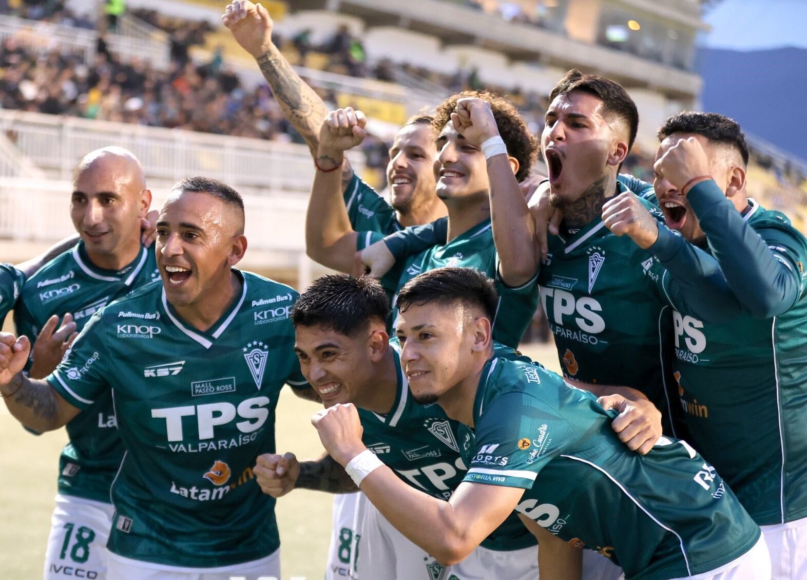 Santiago Wanderes se reencuentra con los triunfos en la B y goleó sin piedad a Cobreloa