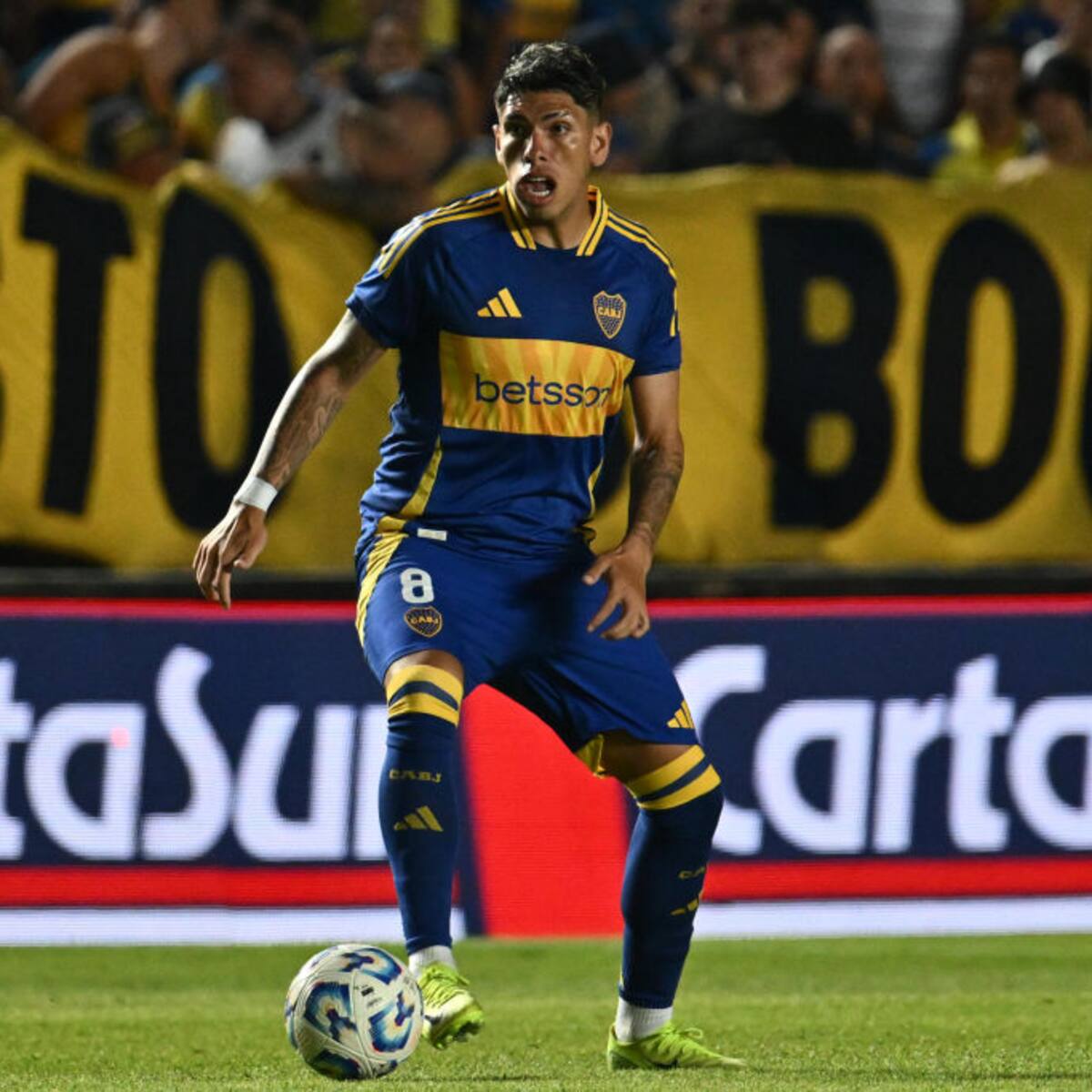 ¡Cuánta calidad! Carlos Palacios se lució iniciando la jugada del primer gol de Boca en Copa Argentina