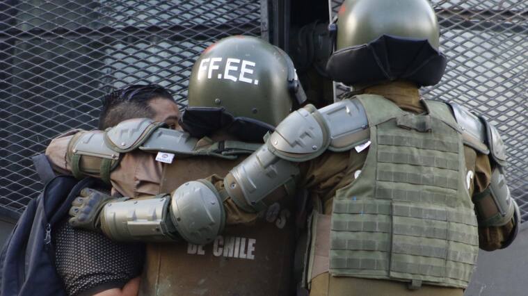 coronel de Carabineros quedó con medidas cautelares tras formalización