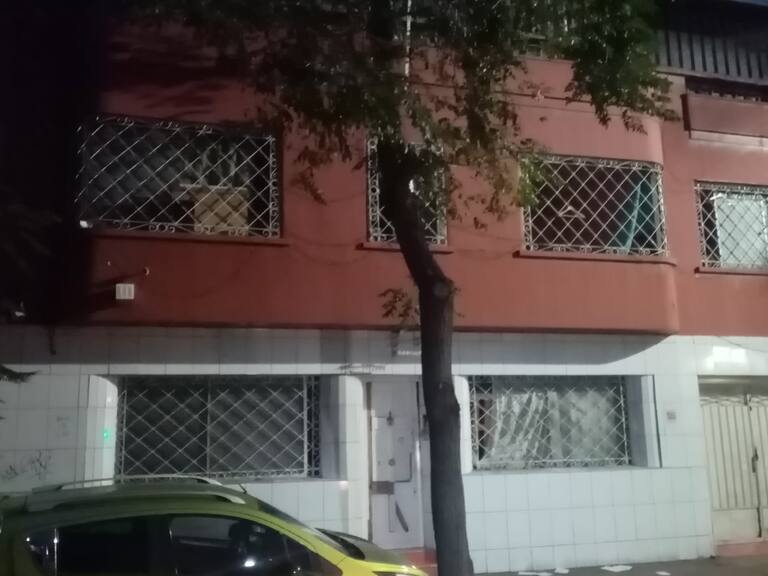 Casa tomada en Erasmo Escala, Santiago Centro - Richard Jiménez - ADN Hoy - 16 de mayo de 2024