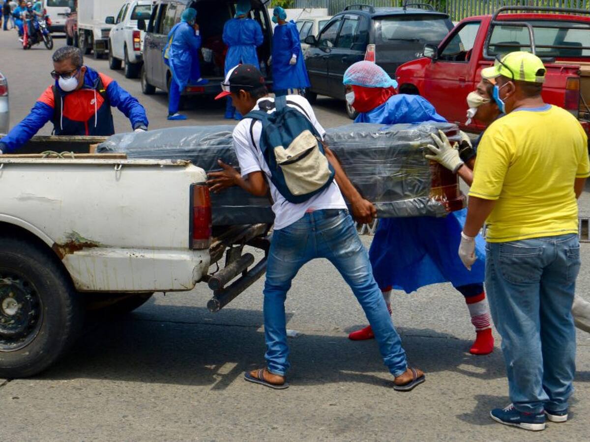 Periodista: «Llegamos a esta situación en Ecuador porque no se respetó el cerco epidemiológico»
