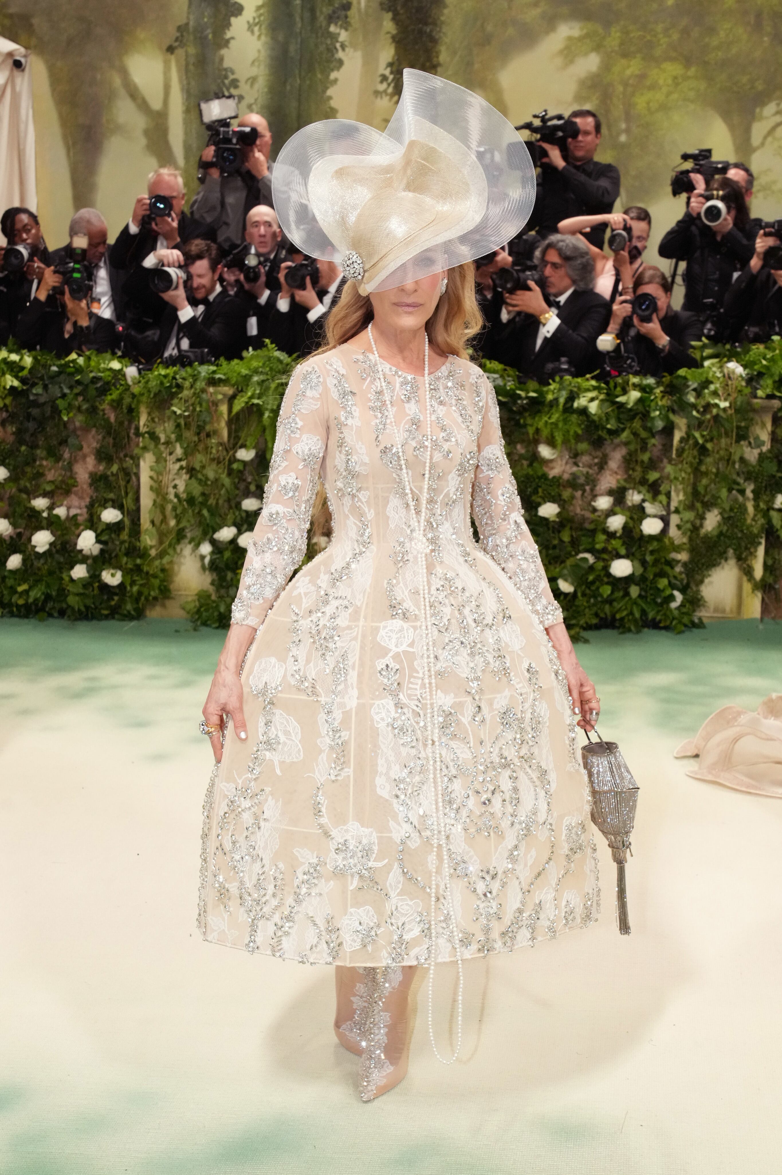 NEW YORK, NEW YORK - MAY 06: Sarah Jessica Parker attends The 2024 Met Gala Celebrating "Sleeping Beauties: Reawakening Fashion" at The Metropolitan Museum of Art on May 06, 2024 in New York City. (Photo by Jeff Kravitz/FilmMagic)