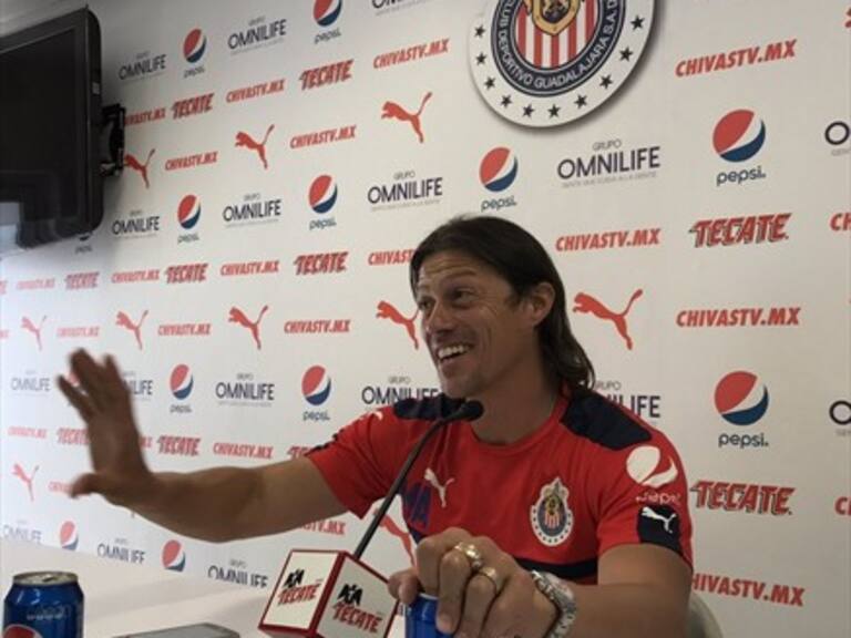 Almeyda: «Si todos piensan que son Maradona, el fútbol se va a llenar de gordos»