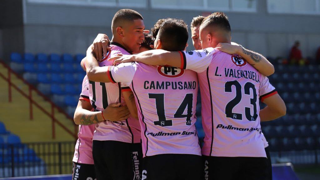 12 DE OCTUBRE DE 2020/TALCAHUANOJugadores de Nublense en festejo de un gol, durante el partido valido por la fecha 15 del Campeonato Nacional de Primera B 2020, entre Nublense y Barnechea, disputado en el Estadio CAP.
FOTO: FELIPE VENEGAS/AGENCIAUNO