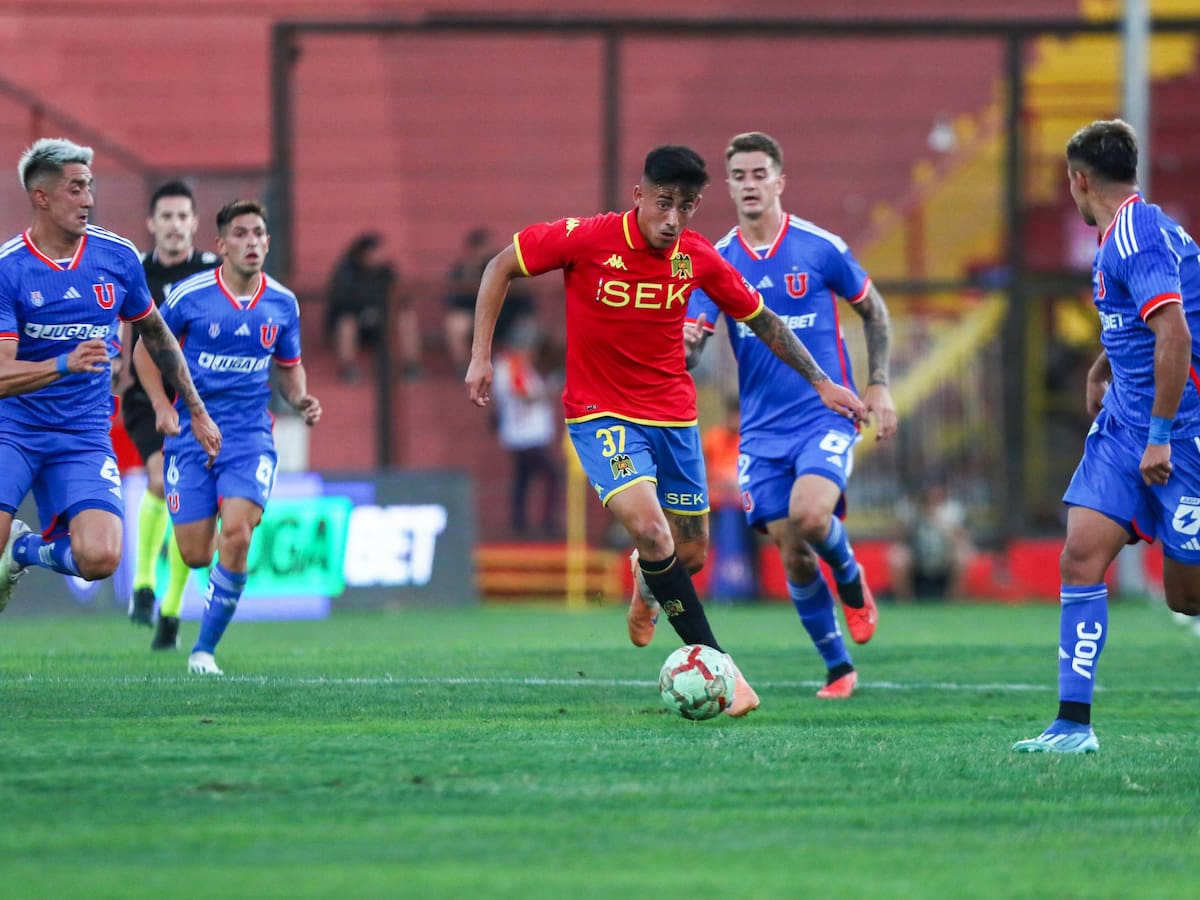 Delantero chileno se retira del fútbol a los 23 años y revela los motivos: “Mi familia sabía por todo lo que estaba pasando”