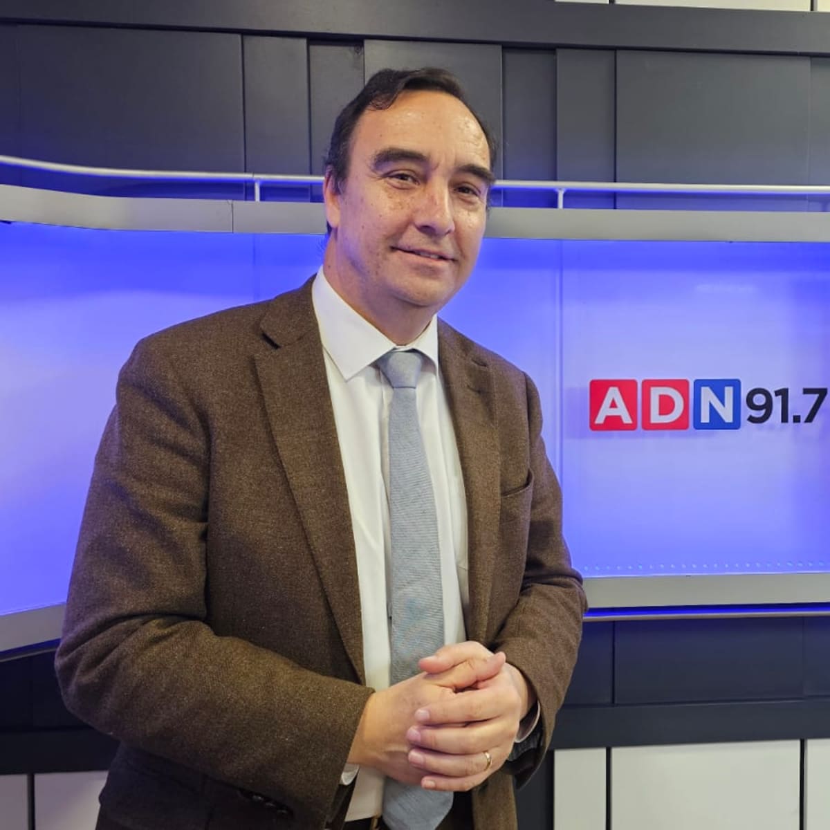 “Una reunión bastante tensa”: gobernador de Magallanes detalla encuentro con ministro Quiroz por recorte a regiones